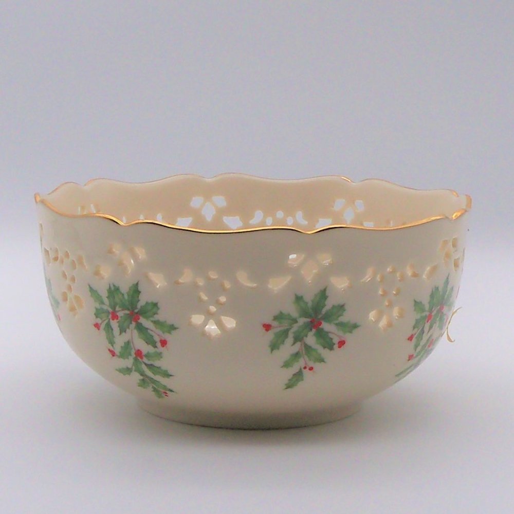 Vintage Lenox Holly Medium Bowl - Picture 4 of 8